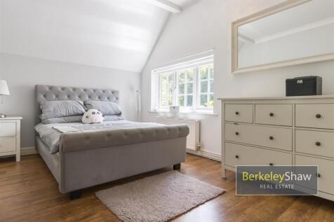 Sycamore Avenue Crosby L23