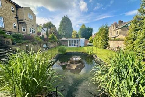 garden a 5 pond.jpg