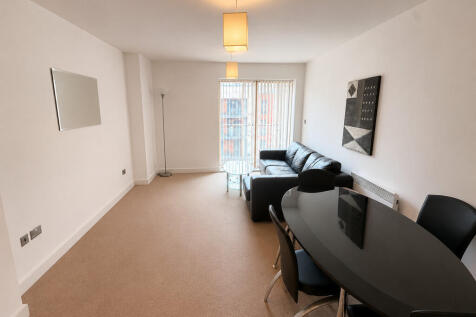 Martin & Co are proud to present this 6th floor apartment located within Jefferson Place, part of the ever popular Green Quarter. Offering one large double bedroom, a unique spa style bathroom finishe