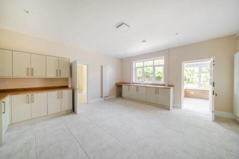 2nd view KITCHEN DINER.jpg