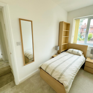 Bedroom 5.png