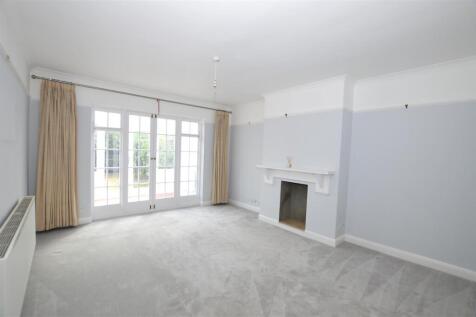 32 The Ridge lounge.JPG