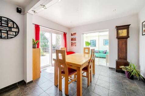 25 Bradden Road, Greens Norton (22).jpg