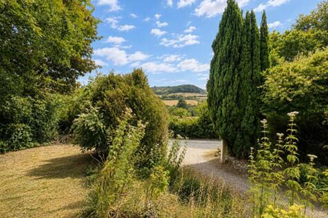 Amberwood - driveway.jpeg