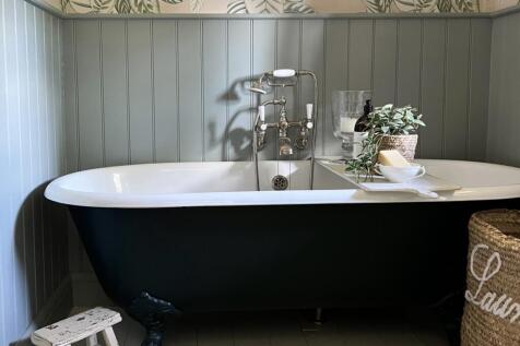 12541e8d-c9b6-487...