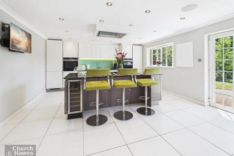 Kitchen1.jpg