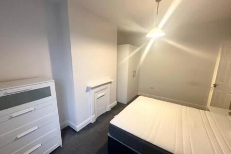 Room 2 (2)
