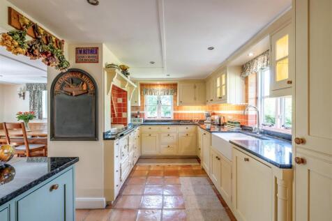 Kitchen / Breakfast Room