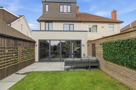 15 Cardoness Drive, Sheffield 32_297.jpg