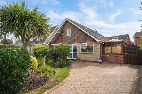 EweMove Estate Agents Scunthorpe - Front Aspect