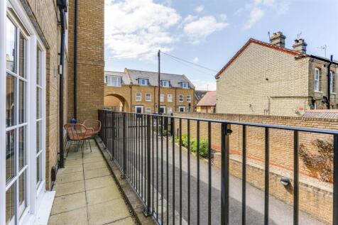 87 Railway Street-10.jpg