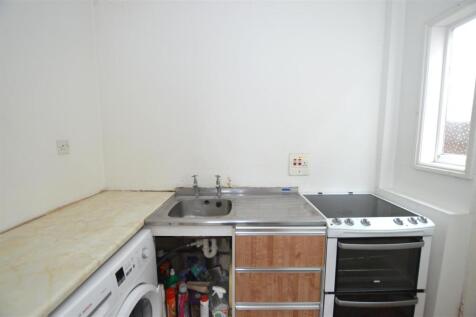 36 Derwent Road kit.JPG