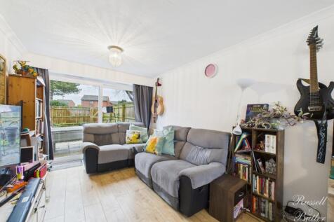 CAM01995G0-PR0403-STILL006