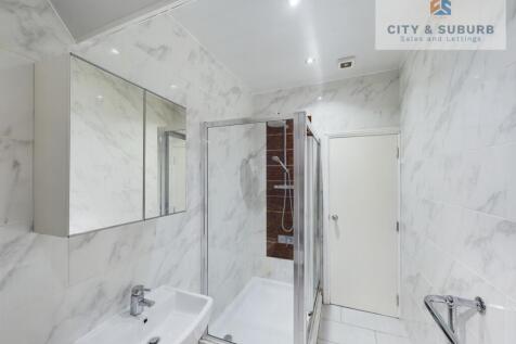 CAM01351G0-PR0105-STILL005