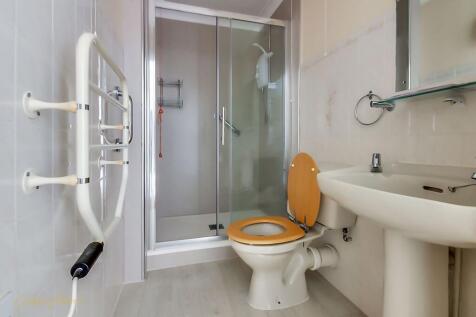 En-suite shower room