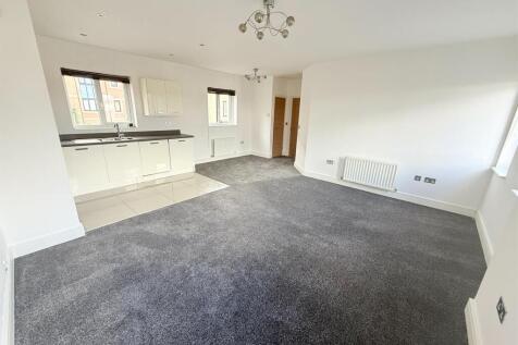 Lounge Open Plan to Kitchen