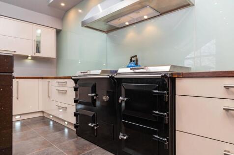 4 bed, 3 bath Detached in Glasgow - Photo 42