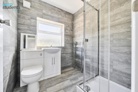 73024326-7a6d-47c...