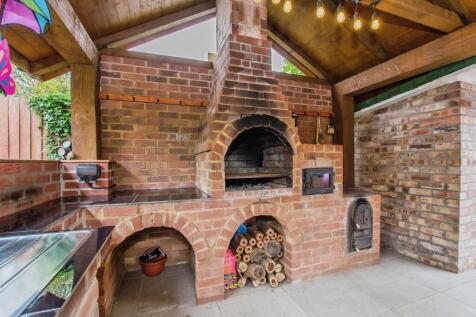 Outside Kitchen / Bbq