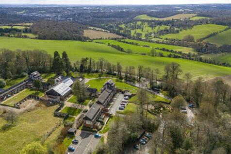 4 Uplands House, HP15 6DY-4.jpg