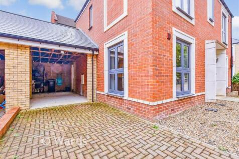 Car Port & Driveway