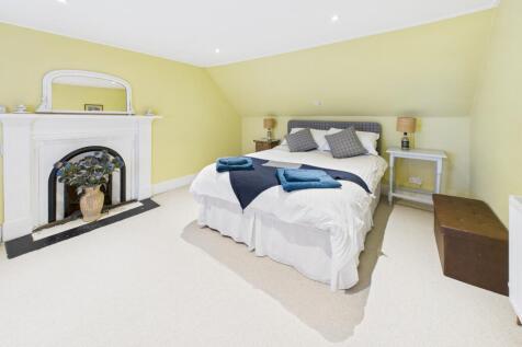 CAM03185G0-PR0084-STILL021