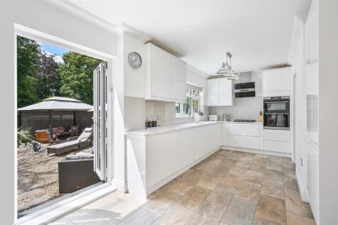 BYWOOD CLOSE, 4- (3).jpg