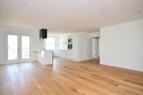 ZERO DEPOSIT AVAILABLE. LONG LET. A superb 2 bedroom 2 bathroom apartment set within a brand new development and offering stylish and spacious accommodation with a private balcony.