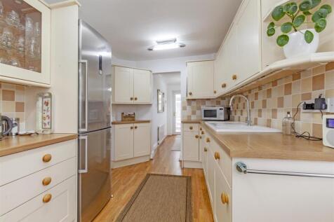 Kitchen/ Breakfast Room