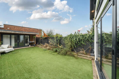 1347707-9-68b71e7...