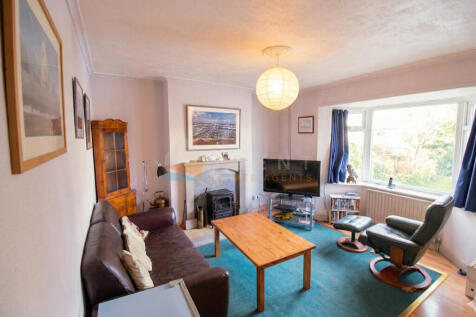 8. Living room b
