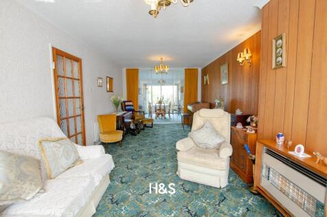 61 Fabian - Lounge 3.jpg