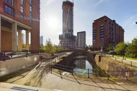 CAM01231G0-PR0080-STILL032