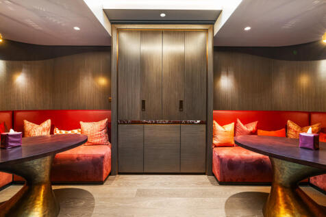 7 bed, 7 bath House in London - Photo 27