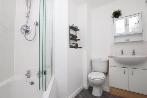 Bathroom.JPG