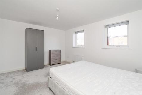 73 Newman Square_5.jpg