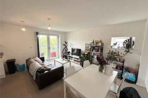 Available : 27/07/2026 Rent; £1,250pcm Council Tax Band : C Holding Fee : £288.46 Deposit : £1,442.31 (No Deposit Scheme Available) Qube Residential are delighted to bring to the market this two bedro