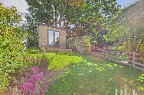 Rear Garden / Garden Room