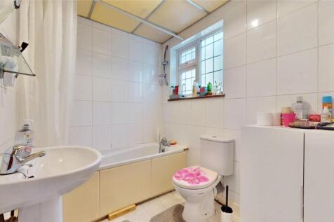 21-Tenterden-Road-02262025_191406 3.jpg