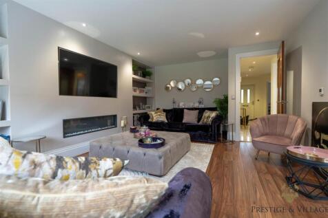 Lounge / Reception  (rear)