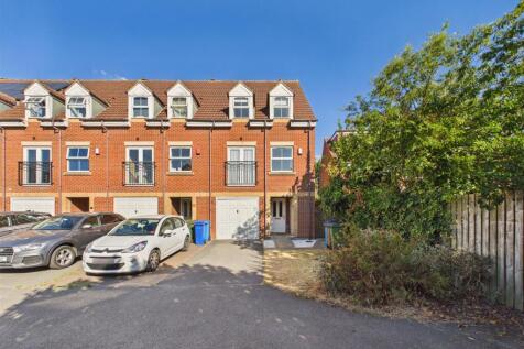 Willow Drive - Main Photo