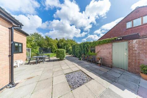 31 The Meadows garden.jpg