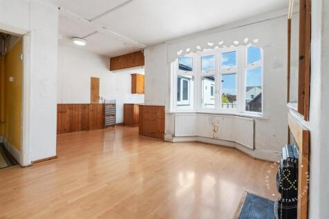 Gelligaer Gardens, Hern Crabtree (6).jpg