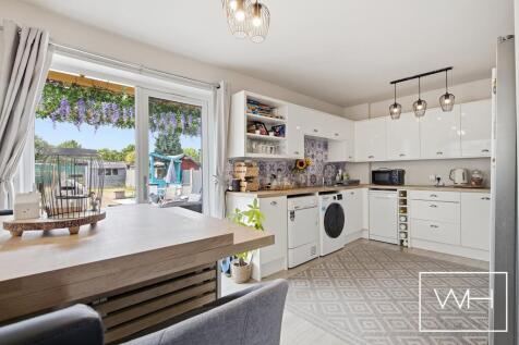 37 Chatsworth Cresce