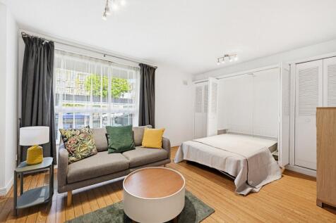 Reception/Bedroom