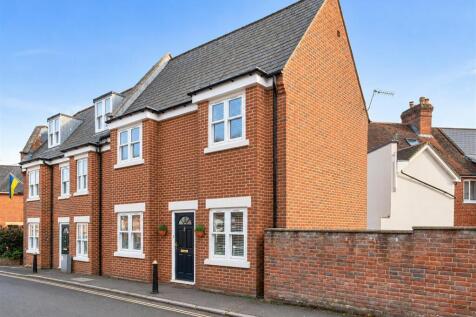 3 Bedroom Detached in SP2 8JJ