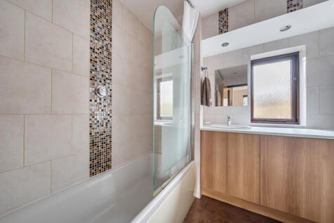 1389280-10-6942d0...