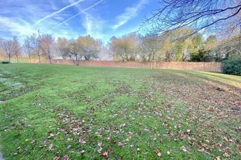 Bramleys Estate Agents - Marmaville Court - Mirfie