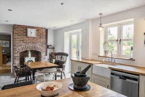 76-681cb9c19d8b6-...