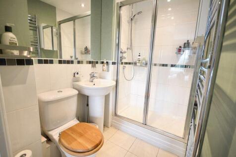 Ensuite shower room
